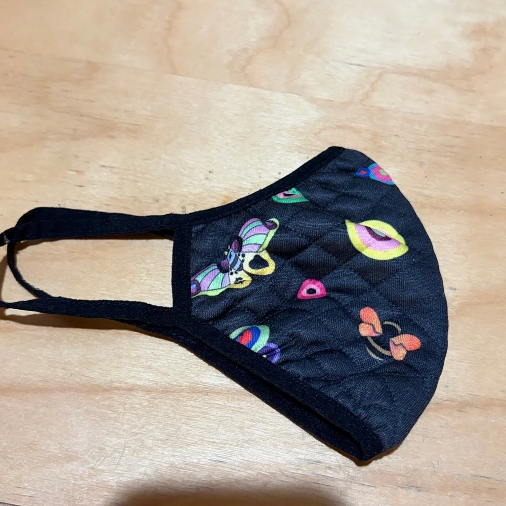 Sue Tsai Face Mask